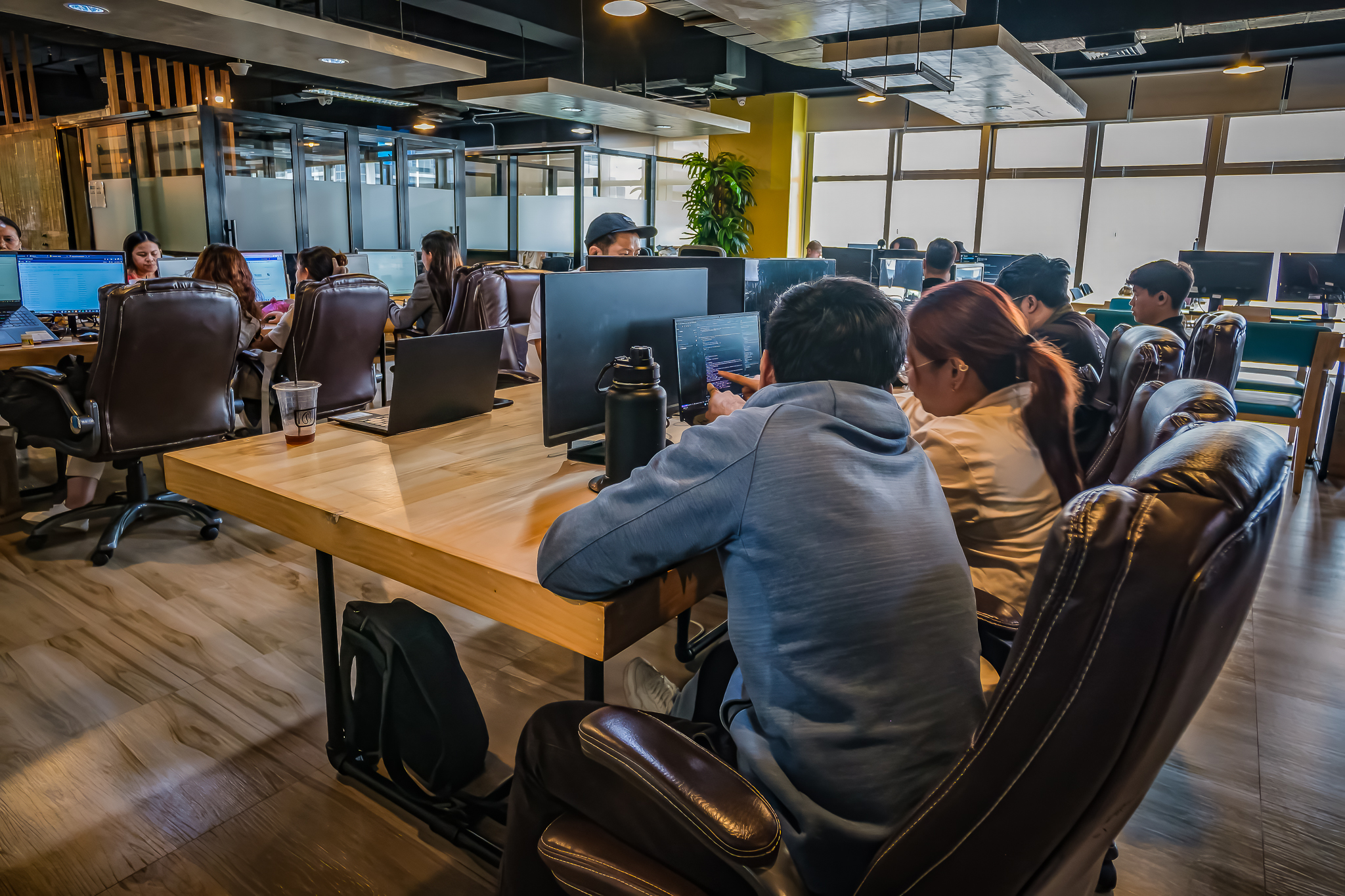 Zero-Ten Philippines 24/7 coworking space in Cebu and Makati