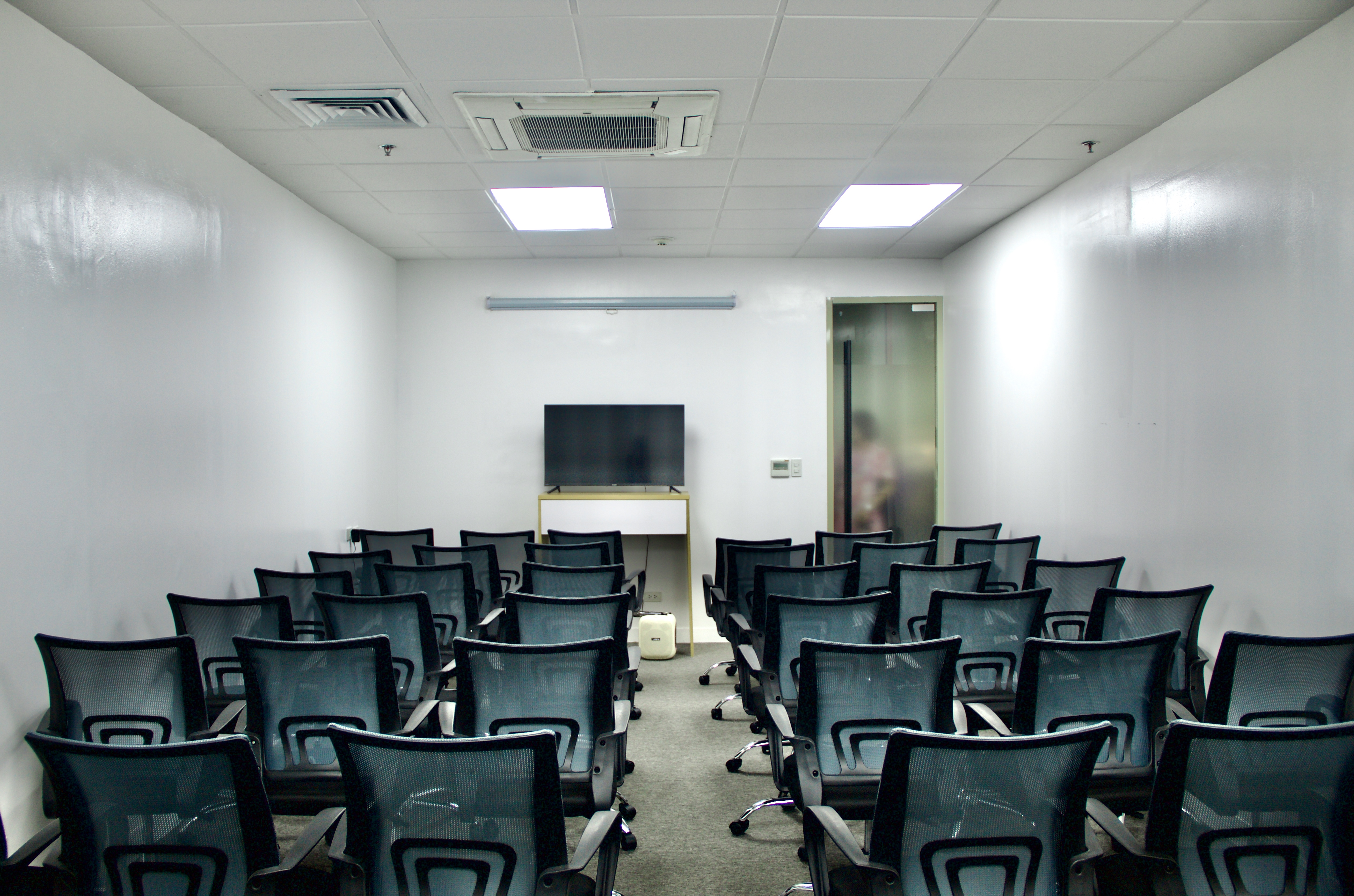 Zero-Ten Park Makati Executive 10